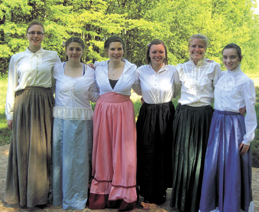 CW dancing queens 6295M